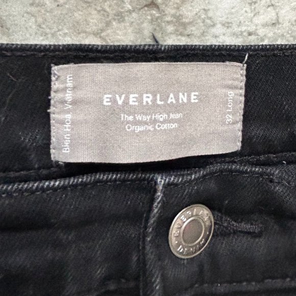 SHIPS FREE Everlane Way High Jeans in Coal Black Wash, Size 32 Long with raw hem - Picture 6 of 8